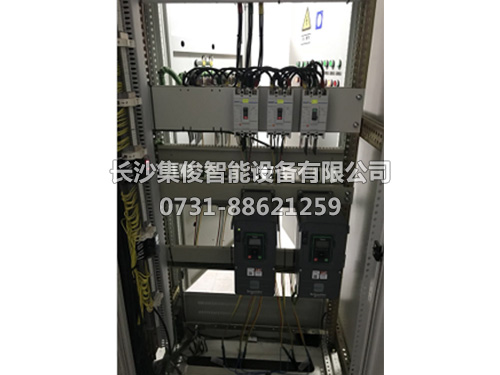 新寧縣工業(yè)園集中污水處理廠自控現(xiàn)場(chǎng)