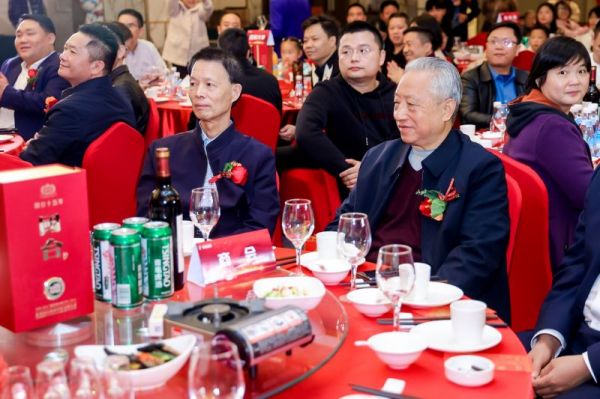 長沙集俊智能設(shè)備有限公司,長沙變頻器銷售,傳感器,工業(yè)自動控制系統(tǒng),開關(guān)電源購買