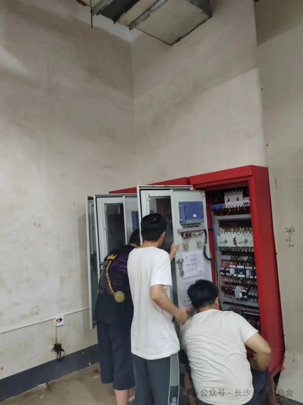 長(zhǎng)沙集俊智能設(shè)備有限公司,長(zhǎng)沙變頻器銷售,傳感器,工業(yè)自動(dòng)控制系統(tǒng),開關(guān)電源購買